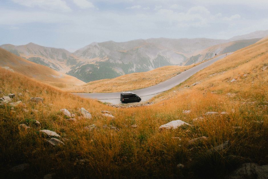 Voyager en van : itinéraires pour vivre comme les gens du